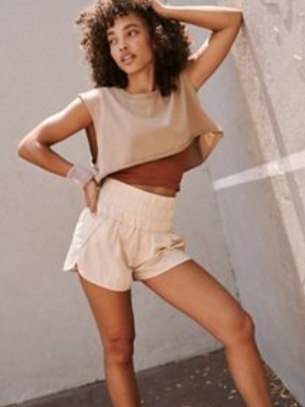 Light cream fp movement short